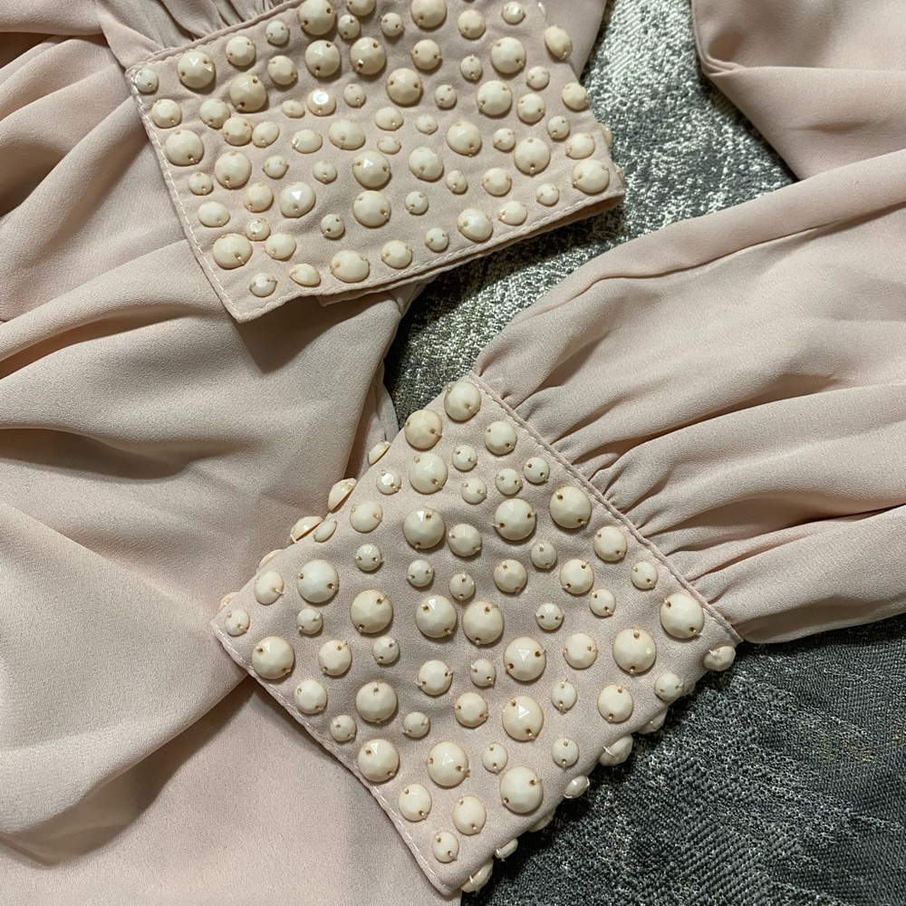 Alythea V-Neck Gathered Knot Jeweled Cuff Top - Picture 5 of 10
